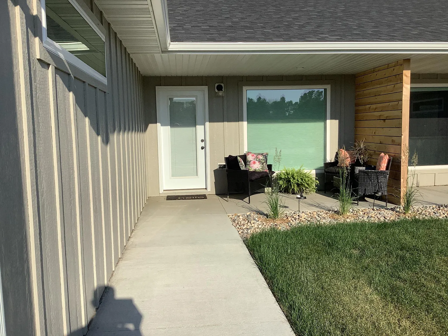 2 bed, 993 sqft, $1,790 — Photo 2