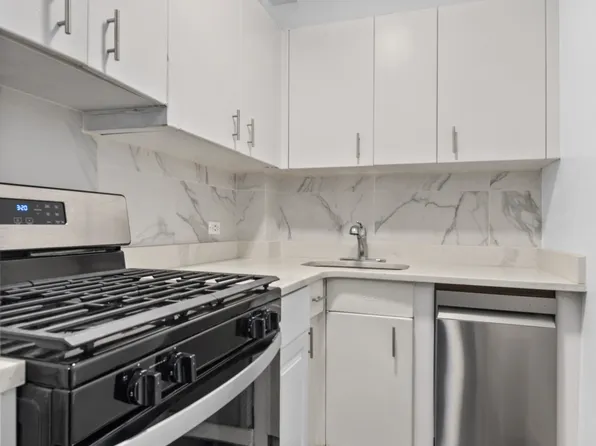 446 East 86th Street 2B image 2 of 4