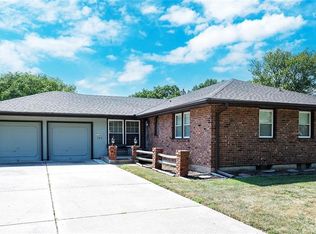 202 Hillcrest Rd, Belton, MO 64012