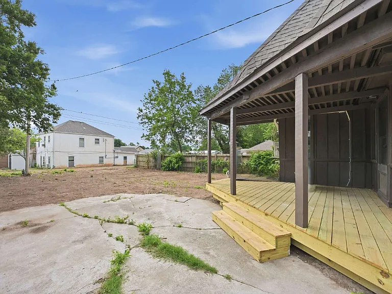 1109 S Ellison Ave — Photo 16