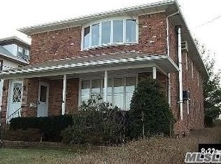 251 Pearl St, Lawrence, NY 11559