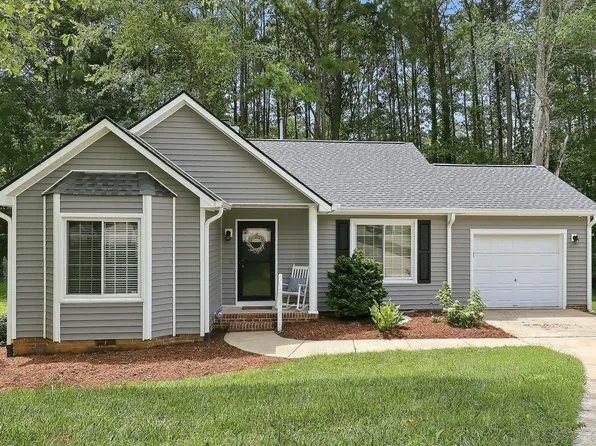 306 Wax Myrtle Ct, Cary, NC 27513
