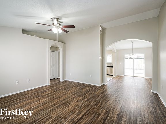 3rd image of 1301 Franford Dr