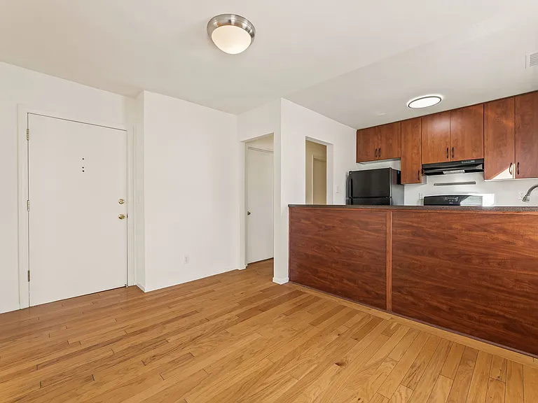 3611 W 4th St #1/2 — Photo 14