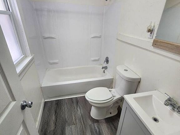 4th image of 14012 Scioto Ave #1