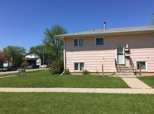 1817 11th Ave N, Fargo, ND 58102