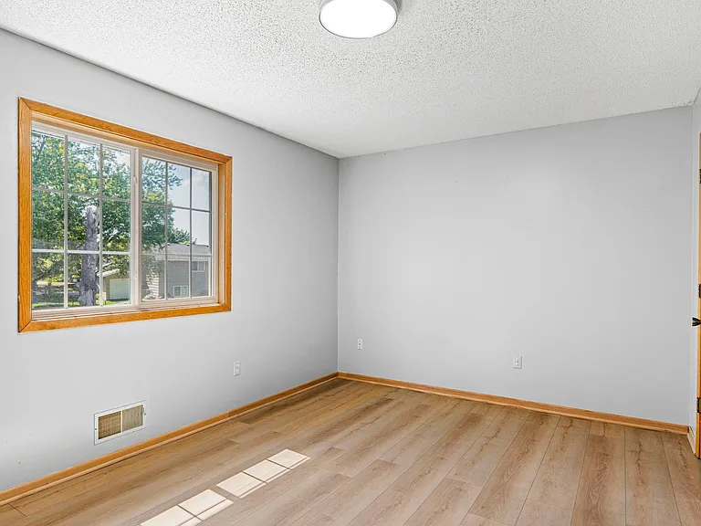 11874 Jonquil St NW — Photo 15