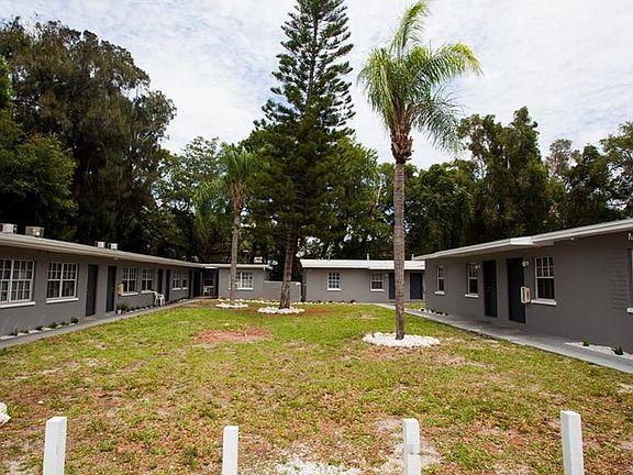 4th image of 1129 Pinellas St APT B