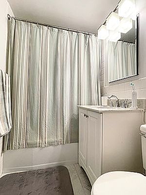 5th image of 333 E 46th St APT 7L