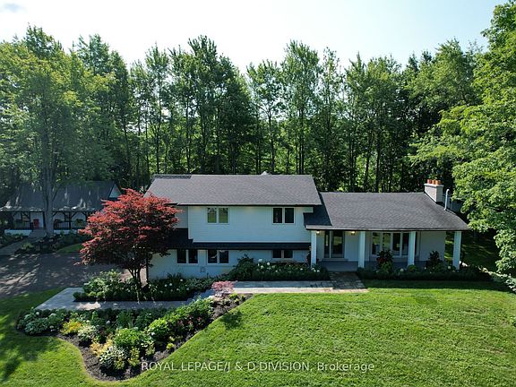 2nd image of 2340 Britannia Rd