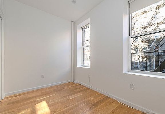 4th image of 124 E 4th St APT 5