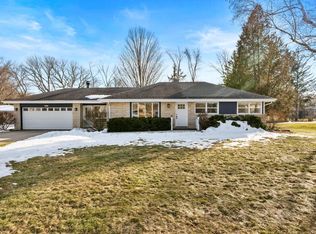 N50W17697 Greenview Ave, Menomonee Falls, WI 53051