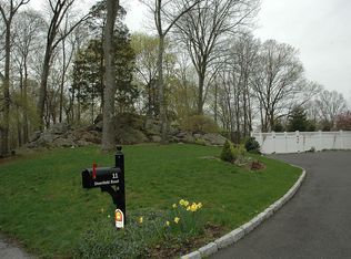 11 Deerfield Rd, Darien, CT 06820