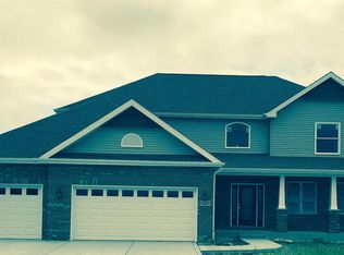 2433 Winesap St, Schererville, IN 46375