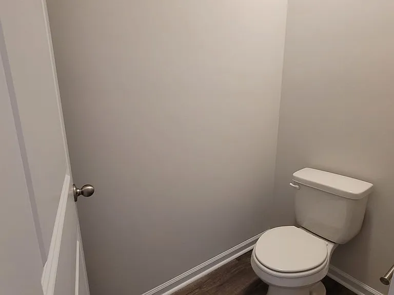 7136 Foxhollow Ln — Photo 28