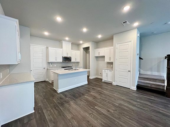 2nd image of 4708 Corriente Vista Ln