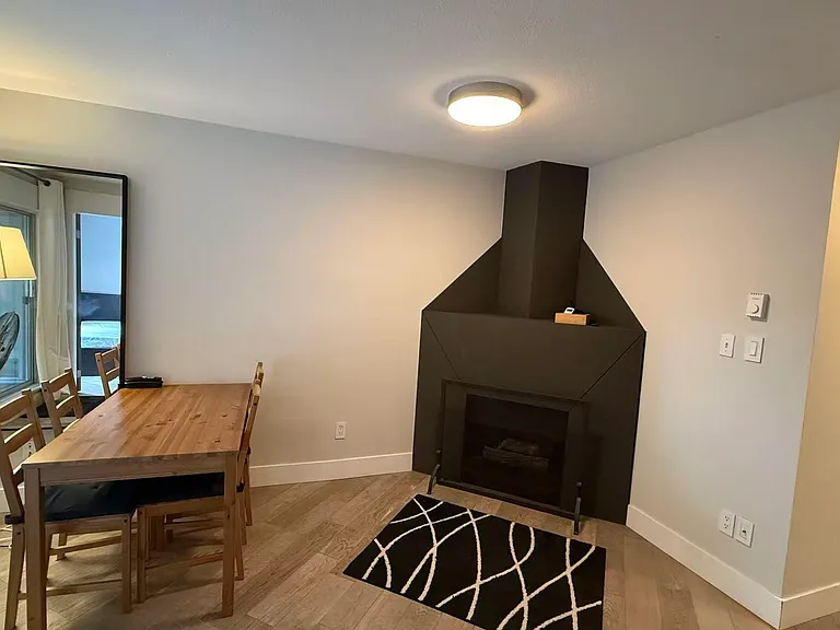 985 W 10th Ave #101 — Photo 5