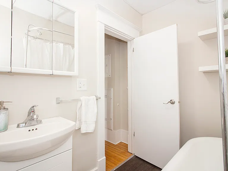 745 Wolseley Ave #12B — Photo 28