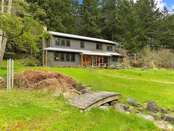 2nd image of 594 Horton Bay Rd
