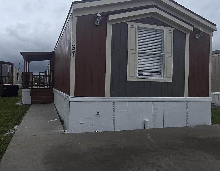 1st image of 1120 N Vista Dr #Na
