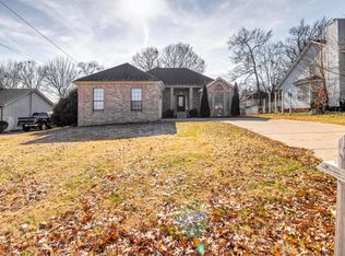 714 Forest Ridge Dr, La Vergne, TN 37086