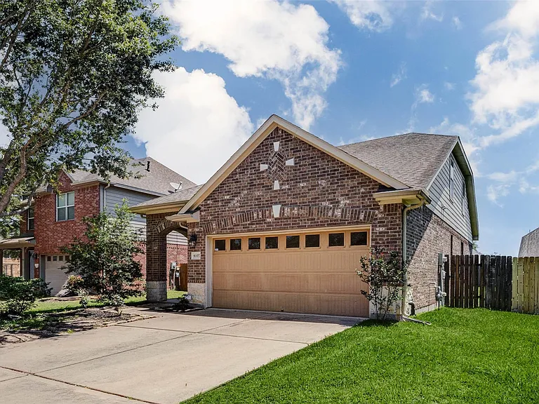 6107 Nicholas Ln — Photo 2