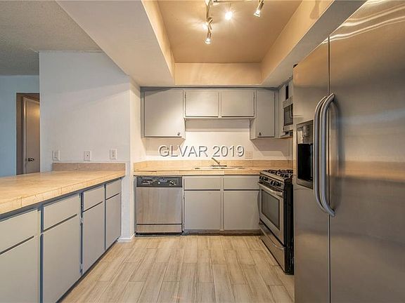 2nd image of 721 Rock Springs Dr APT 102