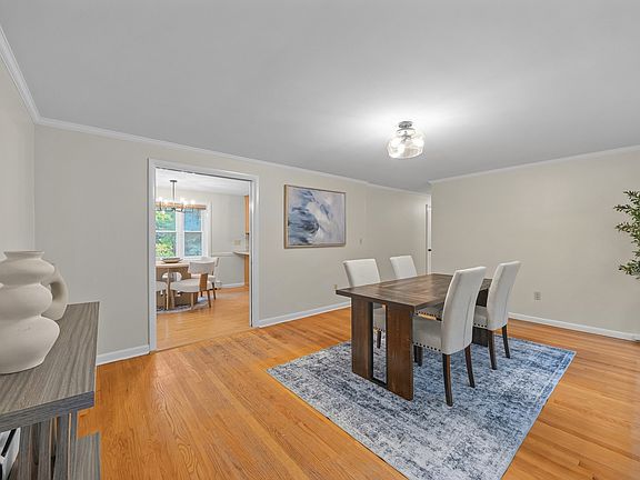 5th image of 35 Harvey Ln