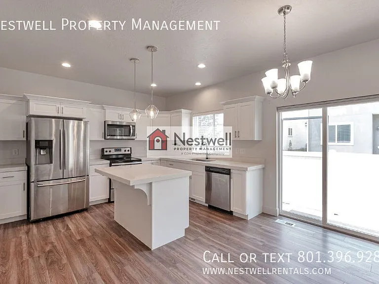 7499 N Hutch Ln — Photo 3