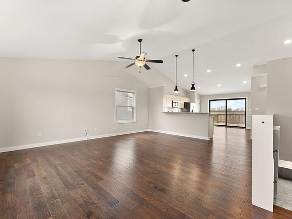 3rd image of 14846A Carey St #A