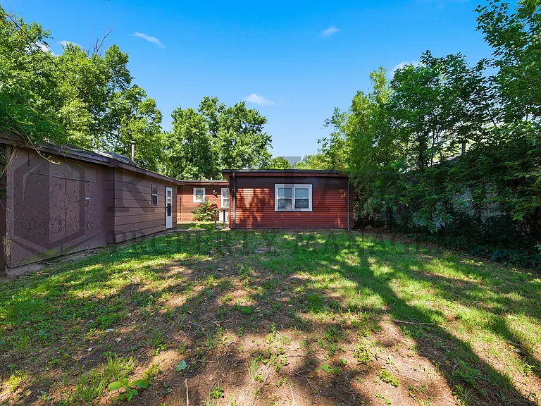 4546 S Osage St — Photo 8
