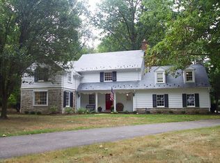 25200 Cedar Rd, Beachwood, OH 44122