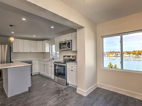 3rd image of 800 Quinnipiac Ave #2