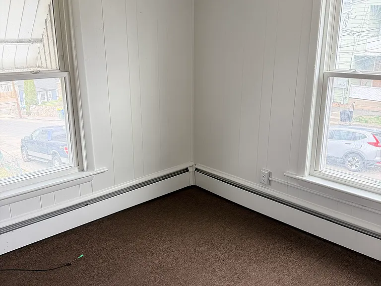33 Pilgrim Ave — Photo 18