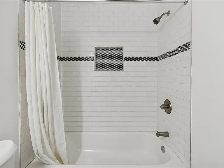1006 E 26th Ave — Photo 17