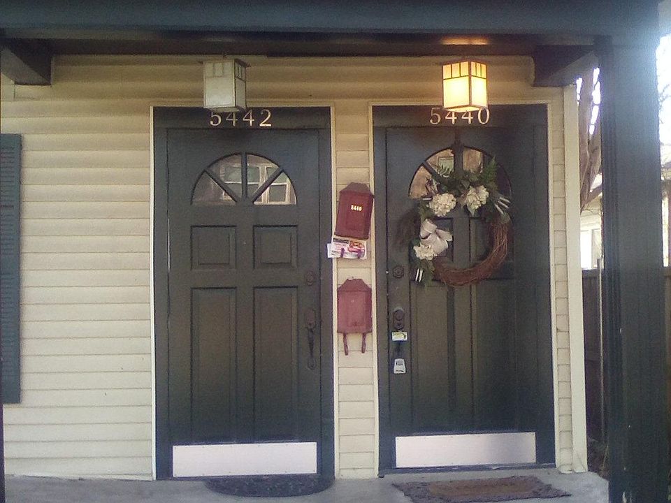 Entrance off Miller
