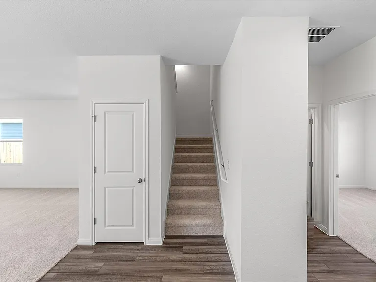 140 Mullen Way — Photo 9