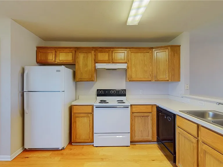 1511 Hollowhill Dr #C — Photo 7