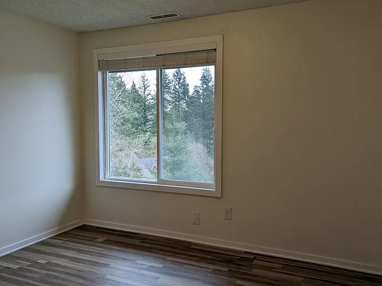 15620 NE Woodinville Duvall Pl #2 — Photo 4