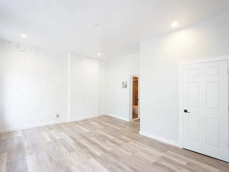 160 W 130th St #3F — Photo 5
