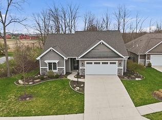 9892 Oak Trail Rd, Fort Wayne, IN