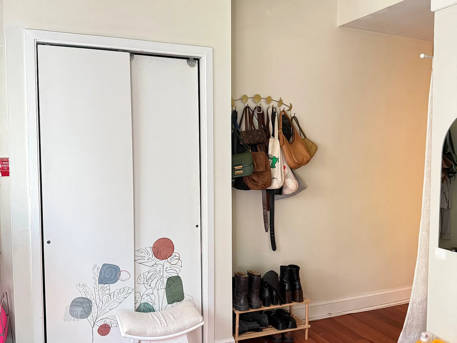 1 bed, 700 sqft, $1,600 — Photo 4
