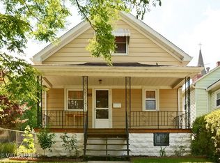 823 Summit St, Joliet, IL 60435