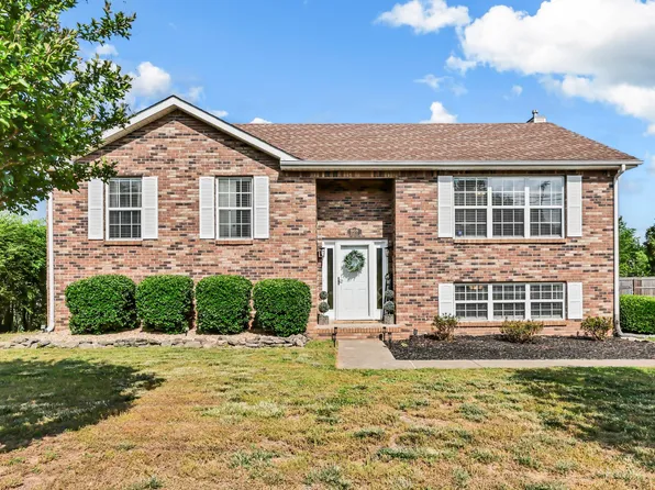 905 Dolphin Ln, Clarksville, TN 37043