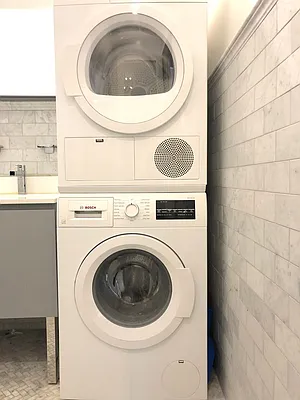 Rented by REAL New York | media 24