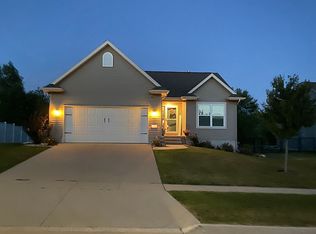 4916 Luke St, Cedar Falls, IA 50613