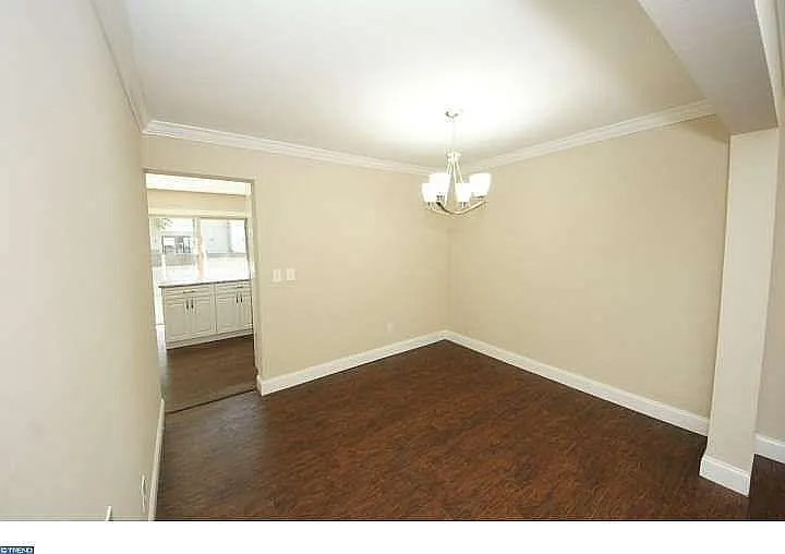 639 Twin Rivers Dr N — Photo 4