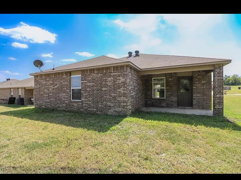 2526 Judes Ct — Photo 10