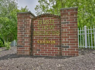 W253S7525 Forestview Ln, Waukesha, WI 53189