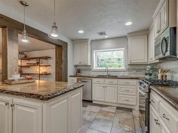 3805 Putnam Heights Blvd, Oklahoma City, OK 73118